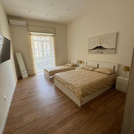 La Dimora Di Cinzia Apartman Nápoly Kültér fotó