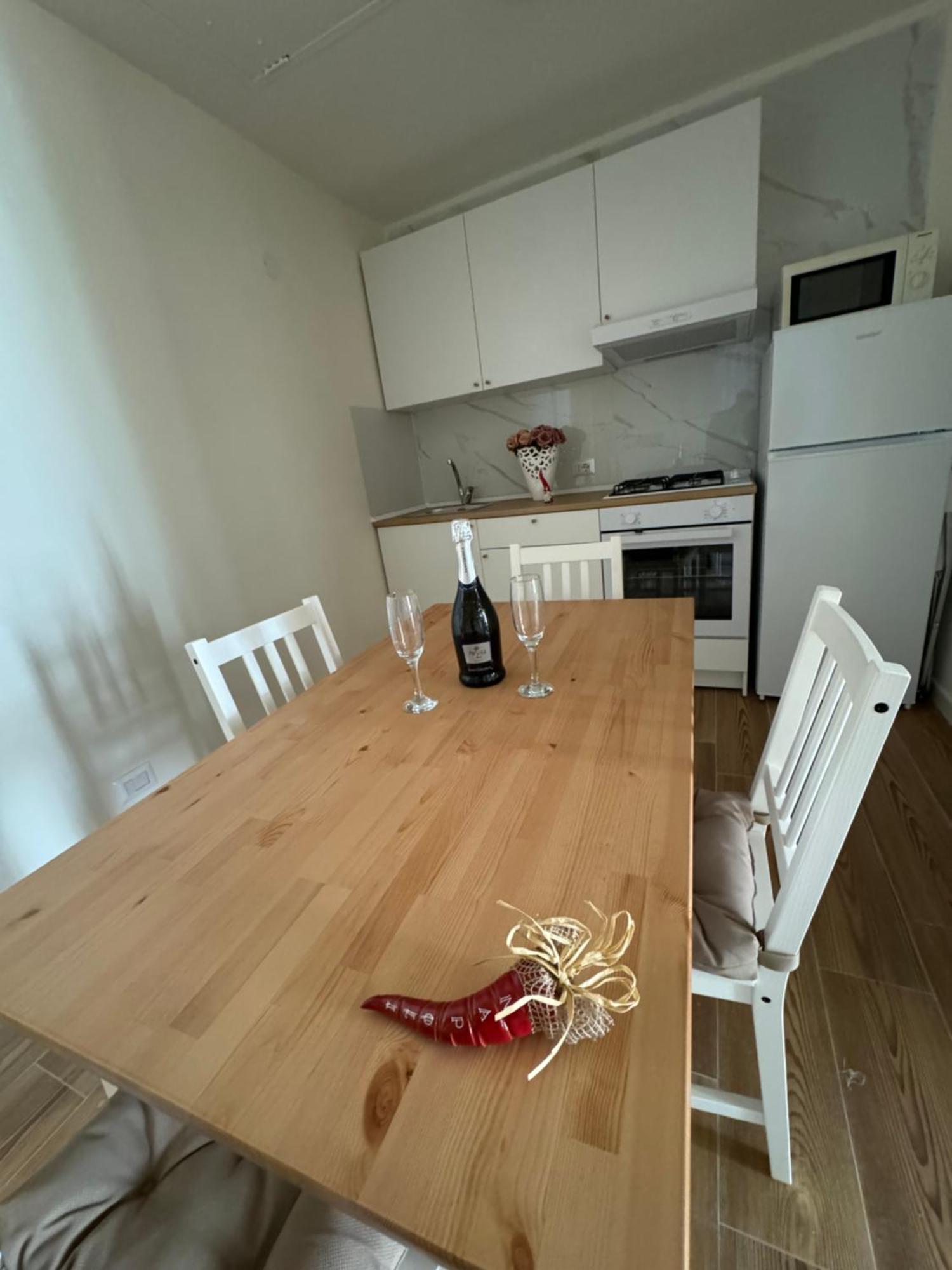 La Dimora Di Cinzia Apartman Nápoly Kültér fotó