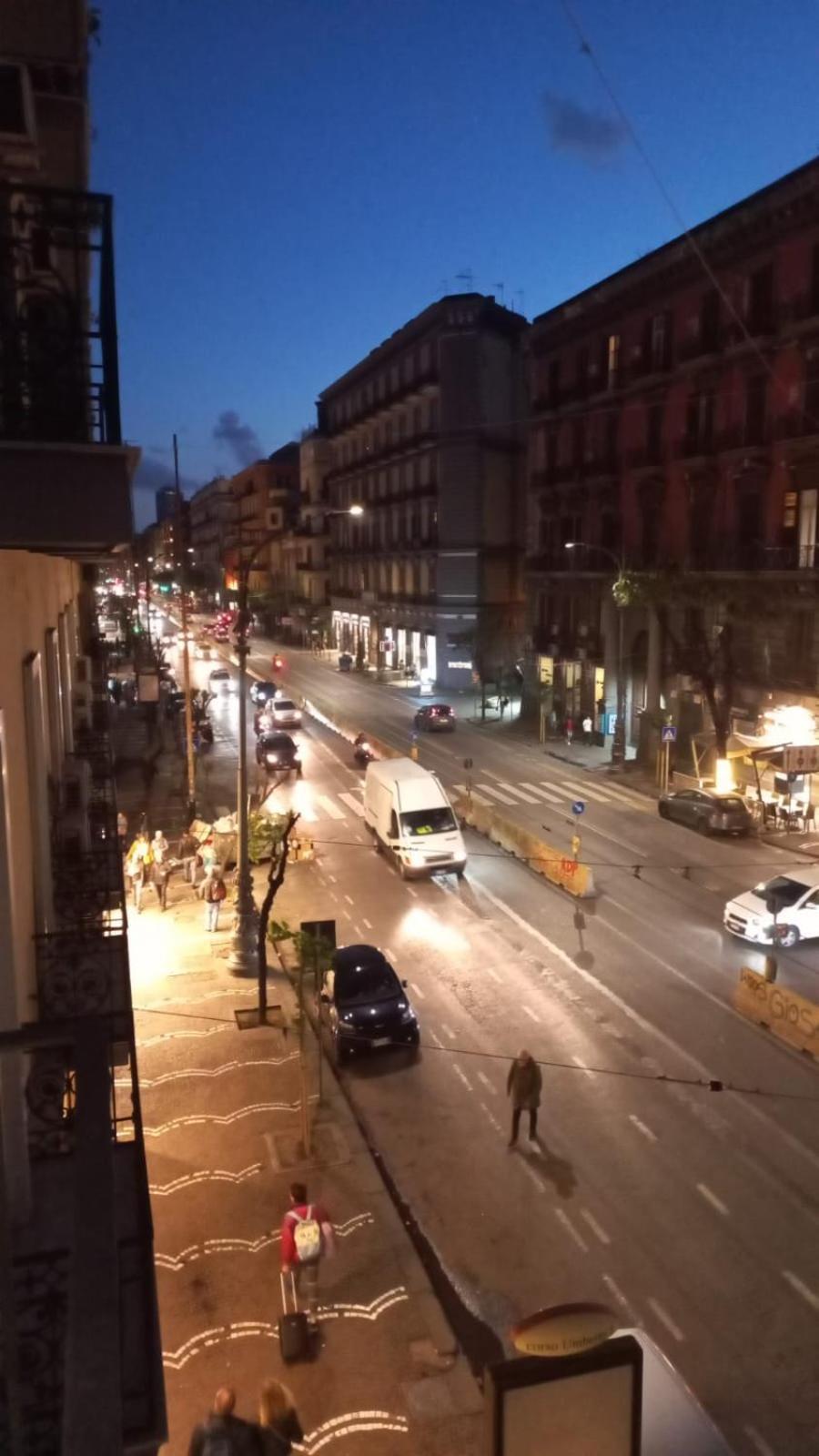 La Dimora Di Cinzia Apartman Nápoly Kültér fotó